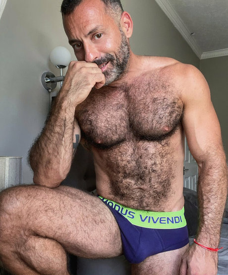 vinbarracafree OnlyFans-Leaks