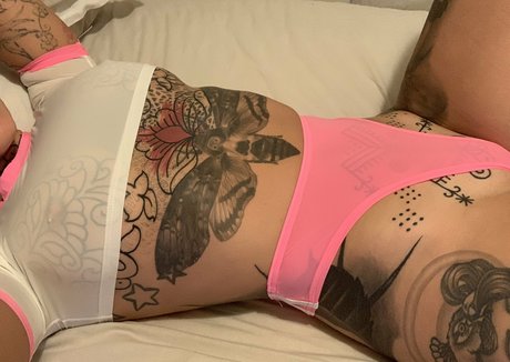 dünne shemale-onlyfans Pornografisch Content