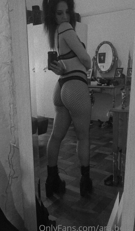 ara bella OnlyFans Gratis