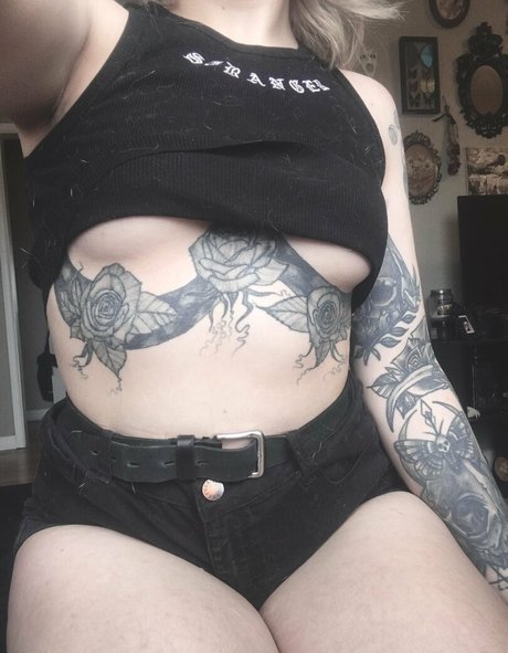 süße ladyboy-onlyfans schön XXX Ungefiltert