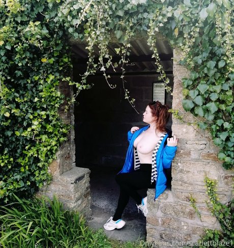 scarlettblaze1 OnlyFans XXX