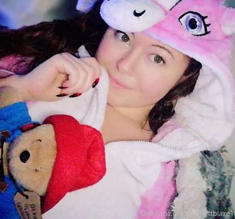 scarlettblaze1 OnlyFans Porno