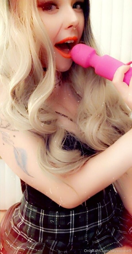 skyestone9 OnlyFans kostenlos geleakt