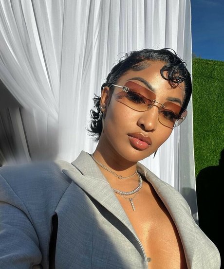 Shenseea Oben ohne OnlyFans