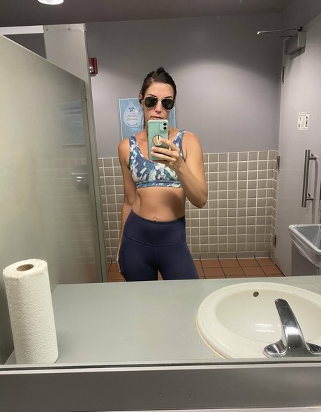 iamnotyoursub OnlyFans Model Fotos