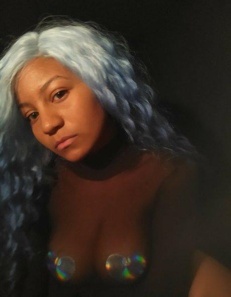 Naturally nina OnlyFans Inhalte