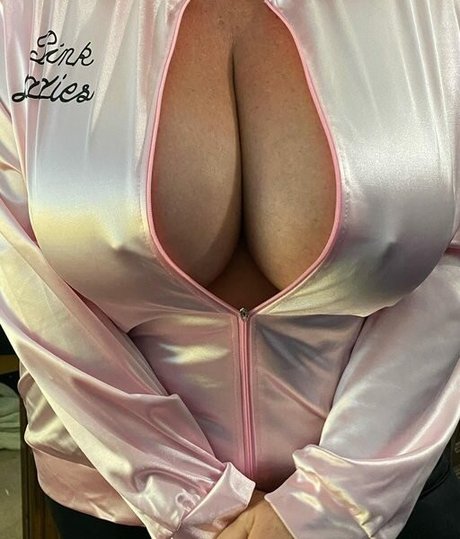 Busty38HH OnlyFans XXX