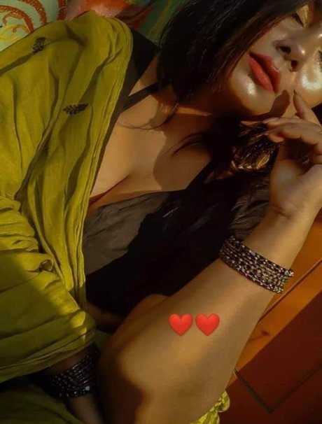 maya___20___ OnlyFans Pornografie