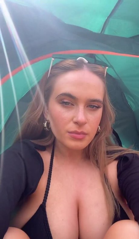 Laura Svensson Model OnlyFans Foto