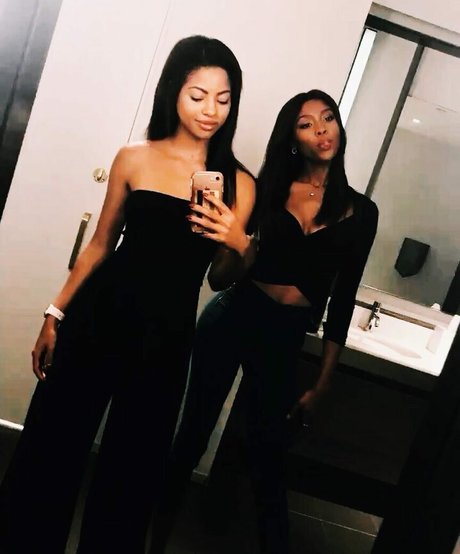 Camille Hyde OnlyFans Bilder