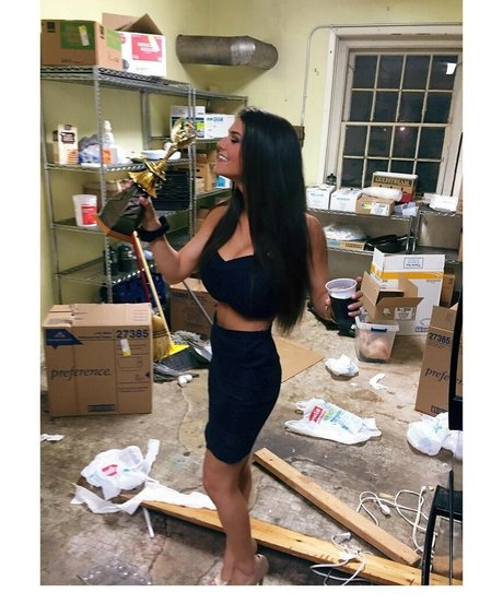 Dominique D Angelo OnlyFans schlank