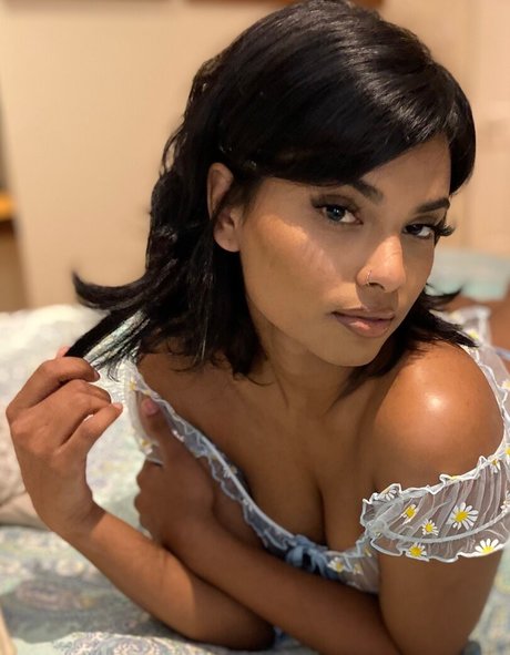 Sin xia Nackt auf OnlyFans