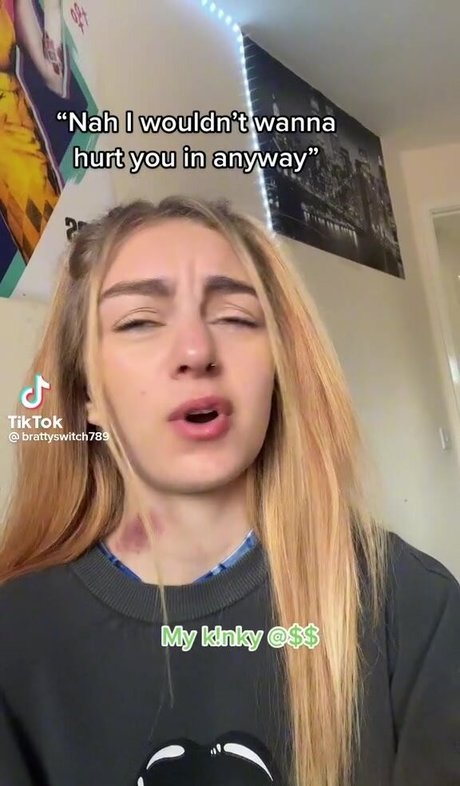 Mel Hock Oben ohne OnlyFans