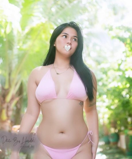 Emie Jean Ubanan OnlyFans Inhaltstyp