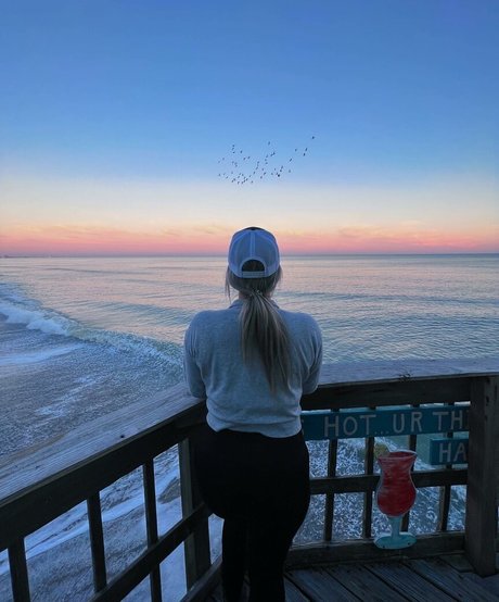 vollbusige blonde onlyfans exklusive Bilder