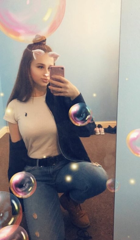 Chloe Carter Neues OnlyFans