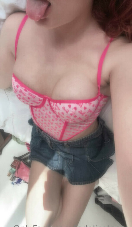 Ladelicatesse Nacktpornos auf OnlyFans