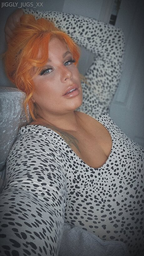 jiggly jugs xx OnlyFans Archiv