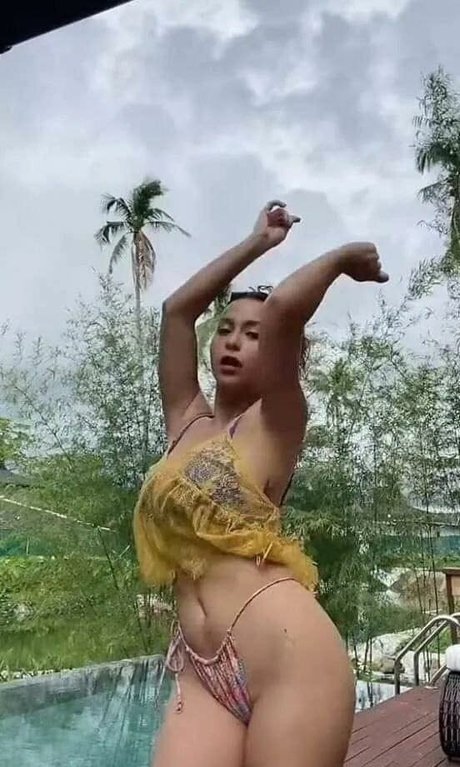 Yassi Pressman Leaks von Nacktbildern auf OnlyFans