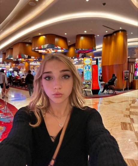 Phoebe Owns U Nacktbilder von OnlyFans