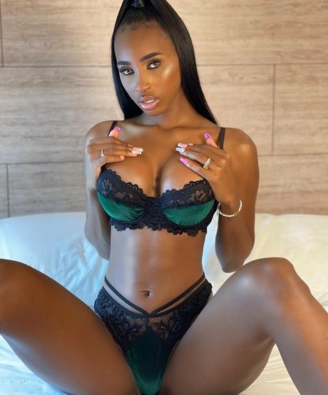 barbiegomez latina OnlyFans-Bilder