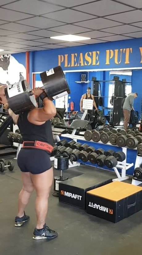 StrongWomen_ Leak von OnlyFans-Inhalten