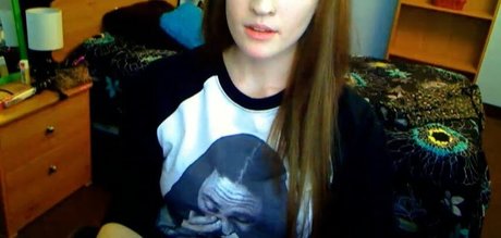 Annie Abrahms OnlyFans Lesbisch