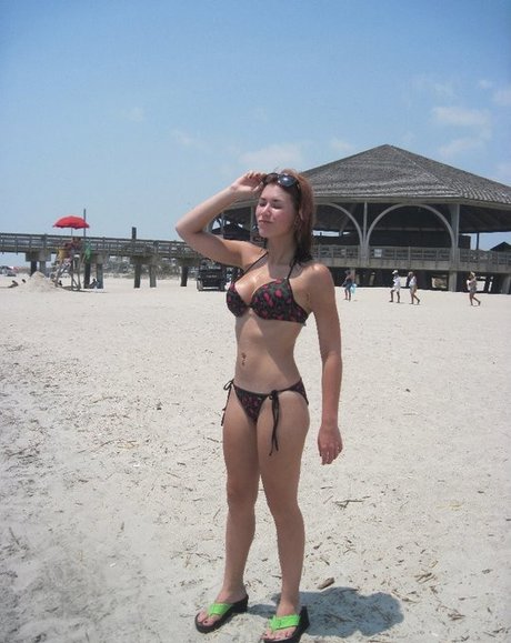 Mira Scarlet OnlyFans nackt