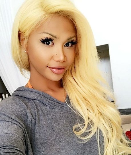 Mia Tasiilemiliona Nacktbilder von OnlyFans