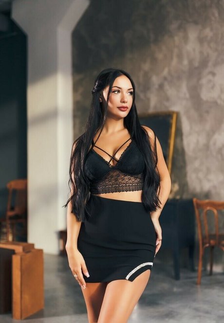 Kristina Azaronak Neues OnlyFans