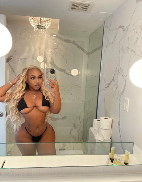 Kirsty teee OnlyFans Gratis-Inhalte