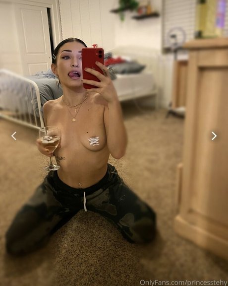 Princesstehy Heiße OnlyFans Inhalte