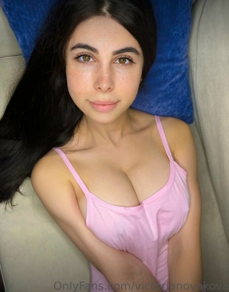 Victoria Hana Novakova OnlyFans