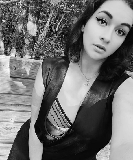 Nova Reilly OnlyFans Nacktbilder