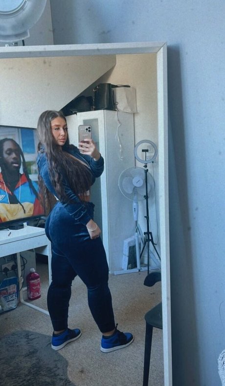 naughtybabeoxo OnlyFans Inhalte