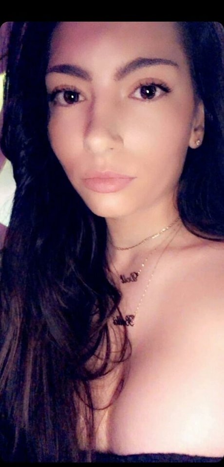 Bella s Toy Chest OnlyFans-Bilder