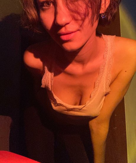 adorable dina OnlyFans nackt