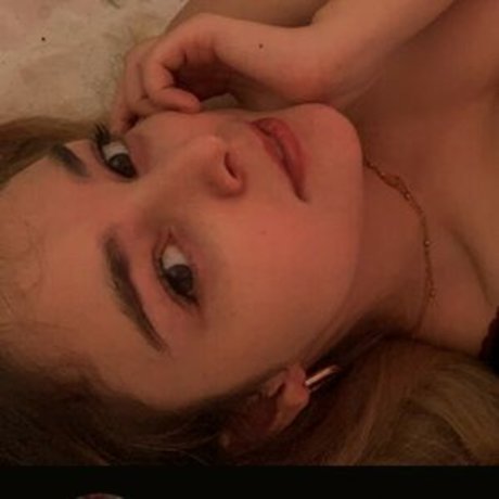 Yuna Siren OnlyFans Striptease