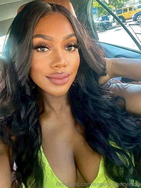 Angela Henderson OnlyFans Porno