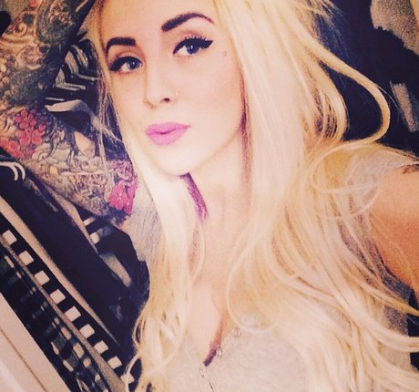 SJ Valenz OnlyFans Model Bilder