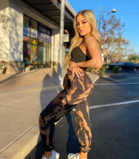 Savanah Moss OnlyFans Sex