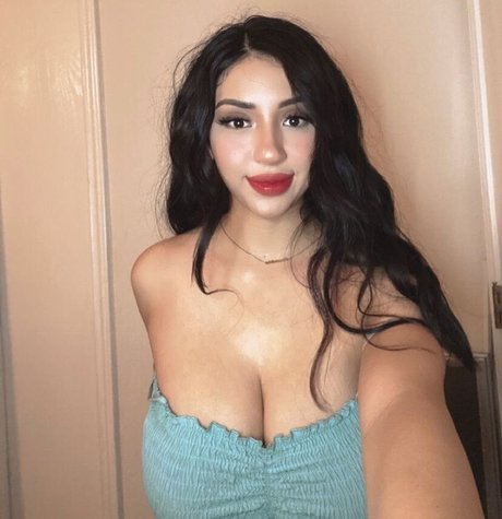 Alexandra Nicole OnlyFans Nacktbilder