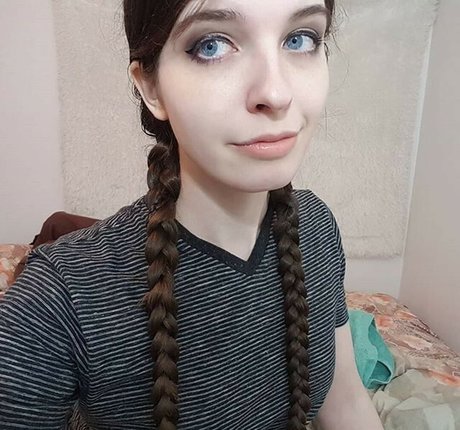 warmfreshpaint Nackt auf OnlyFans Leaks