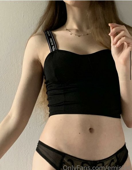Emisia4 Nacktbilder von OnlyFans geleakt