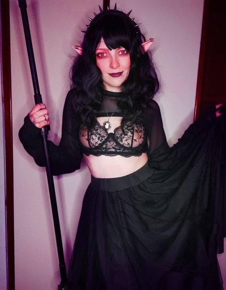 Mel Evenstar NurlyFans-Pornos