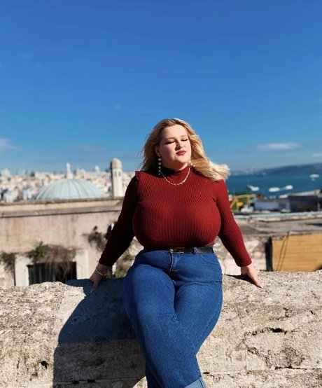 Julia Chegodar Nacktpornos auf OnlyFans