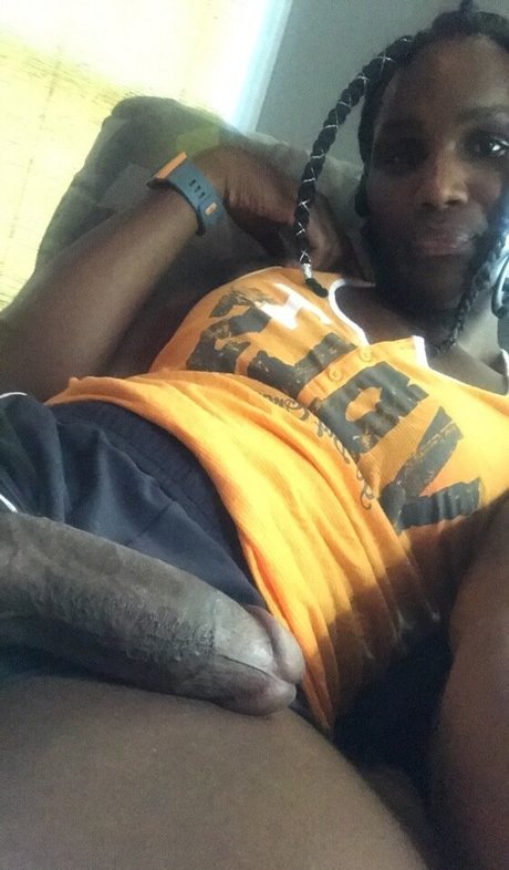 Serena Cocoa OnlyFans Striptease