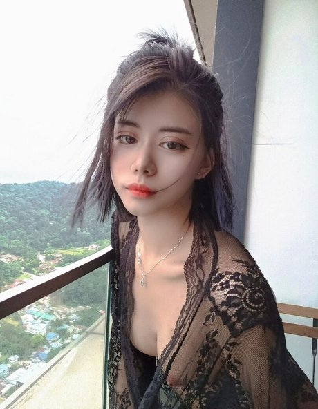 HyunIris OnlyFans Nacktbilder