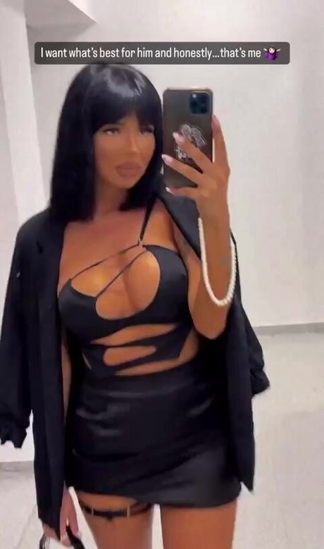 ralucaerr OnlyFans geleakt.