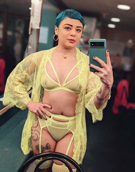 Evelyn Vinyl OnlyFans-Model